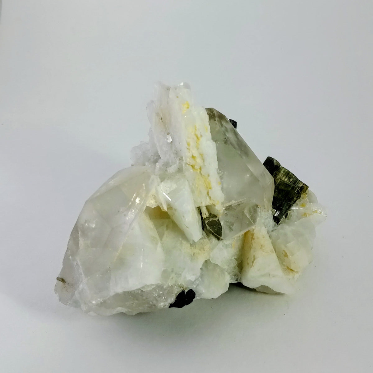Fluorapatite, Tourmaline (Black & Green), Quartz & Cleavelandite